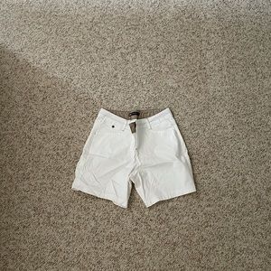 Lee white shorts